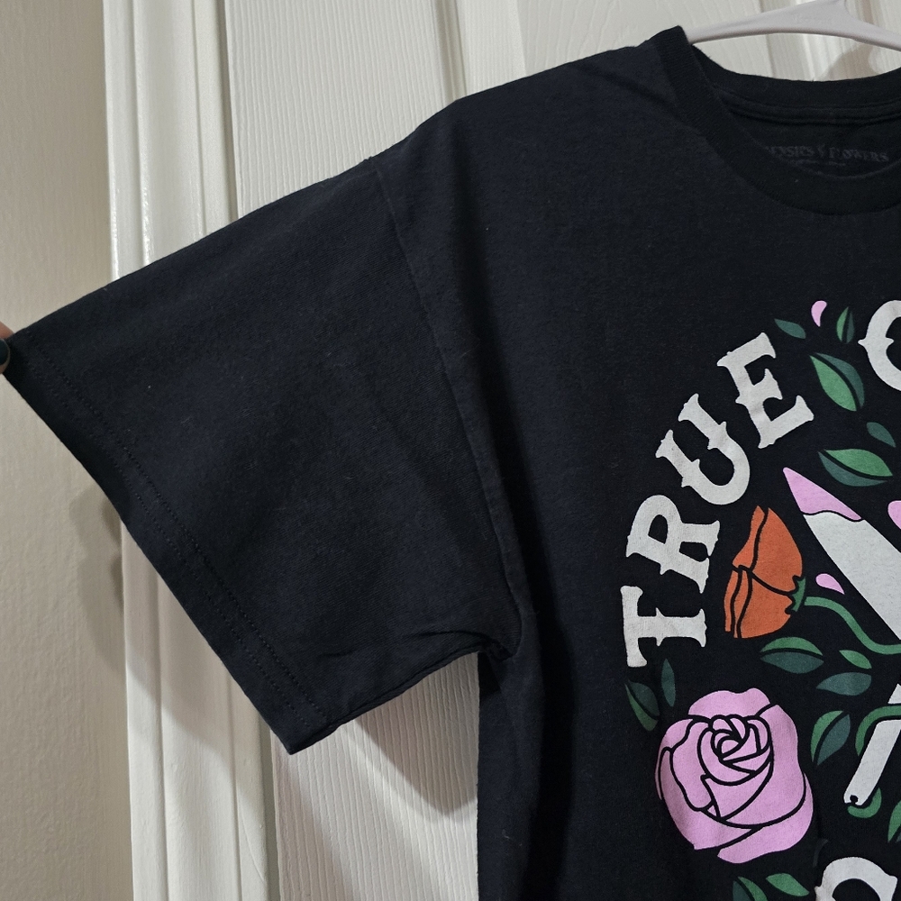 Forensics & Flowers True Crime Club Relaxed Fit Black Graphic Tee, Unisex, EUC! - Picture 4 of 7